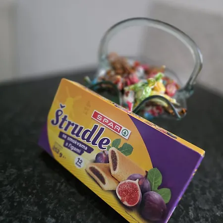 Angela's House شقة زادار